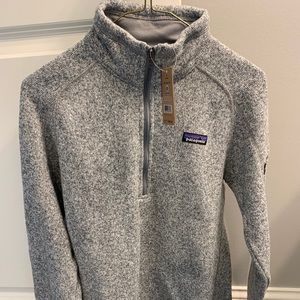 woman's patagonia quarter zip